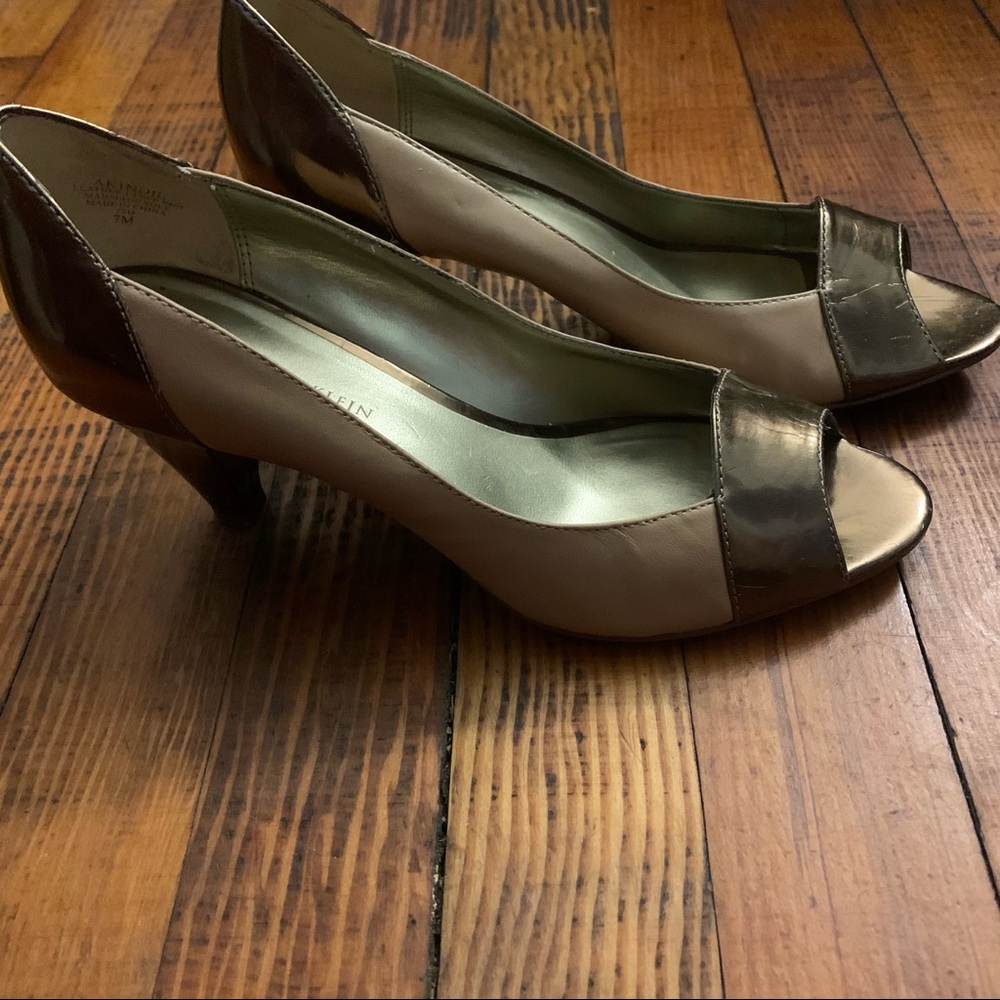 Anne Klein high heel shoes